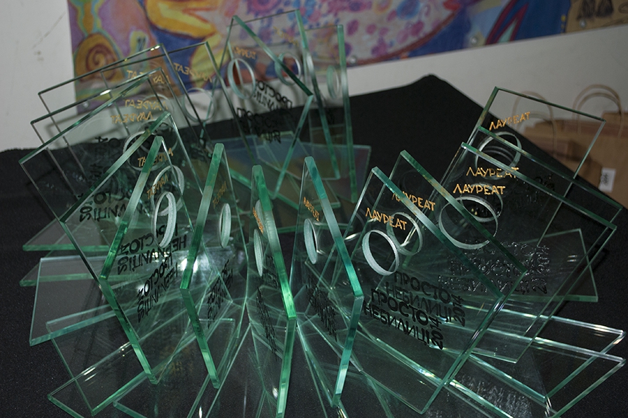 Переможці Всеукраїнського проекту «Конкурс образотворчого та декоративного мистецтва «ПРОСТО НЕБИЛИЦІ» 2014