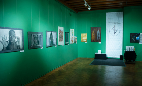 Виставка Міжнародного мистецького проєкту без вікових обмежень ART AXIS на тему «Шлях до себе»